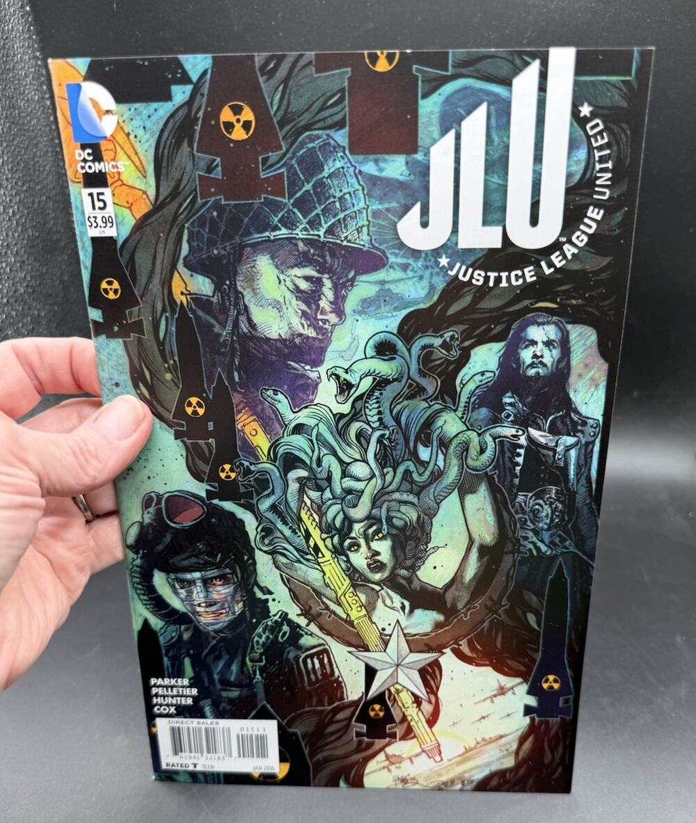 Justice League United #15 DC Comics High Grade Comic Book W80-103 Mint -C